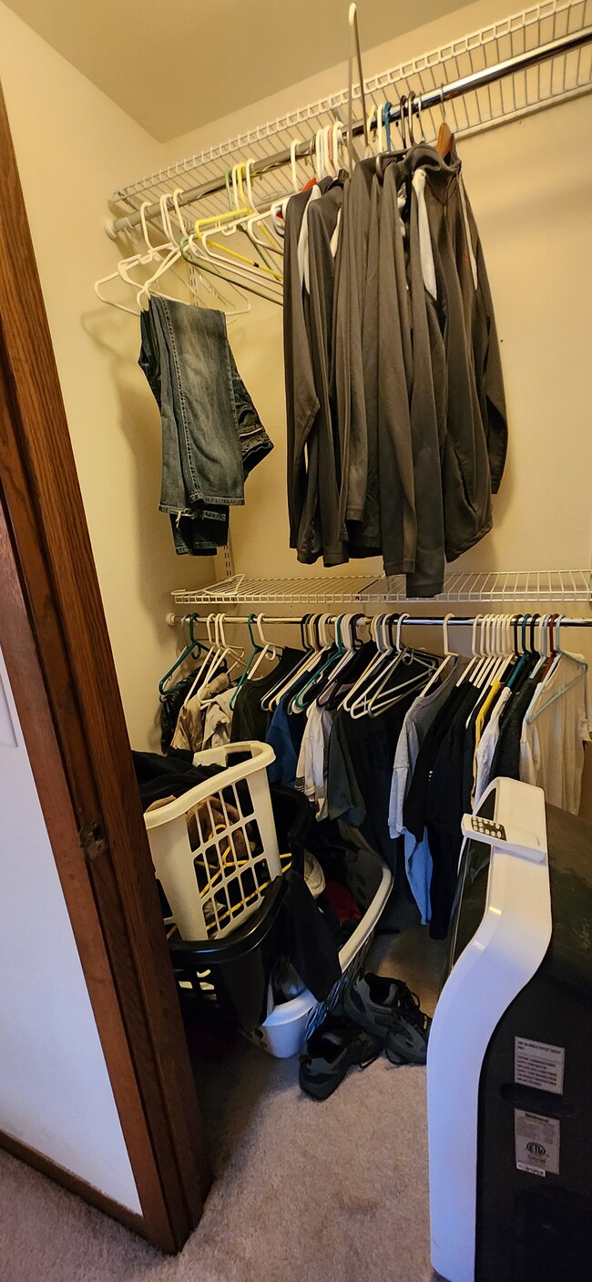 Closet 2 - 524 Marshal Ct