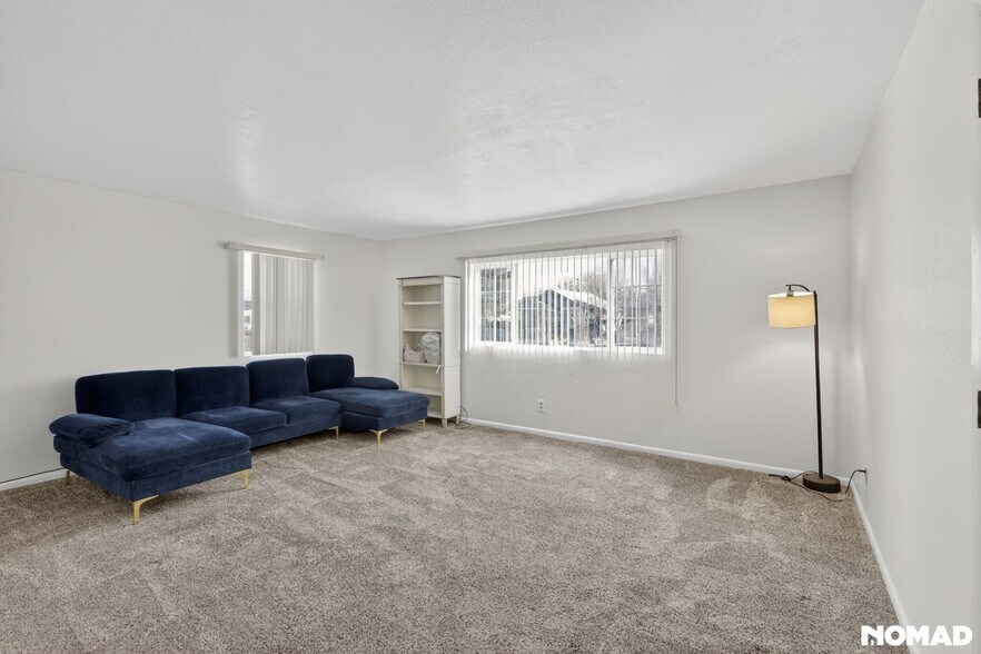 Building Photo - 1343 S Irving St