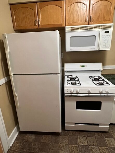 Refrigerator and gas stove - 164 Jewell St