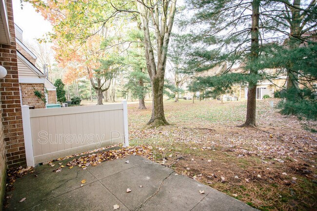 Building Photo - 1145 Golden Pond Ct