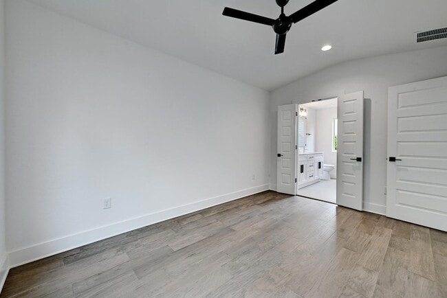 Building Photo - 2308 Maxwell Ln