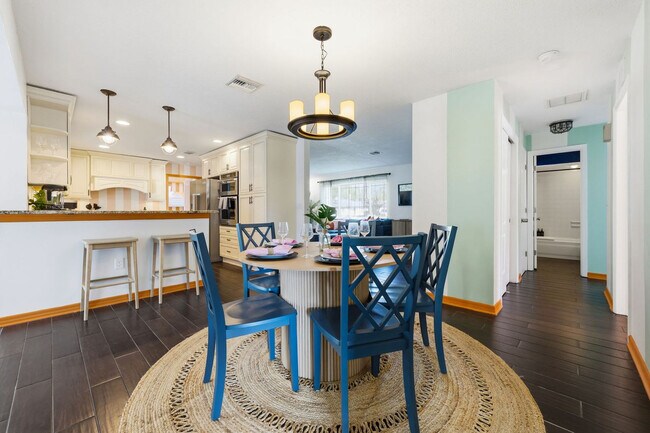 Building Photo - 1132 Gershwin Dr