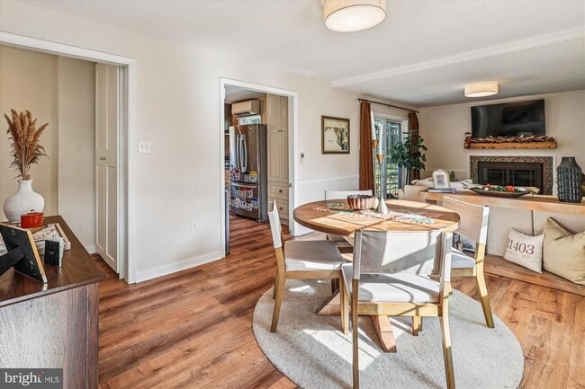 Building Photo - 832 Clifton Ave