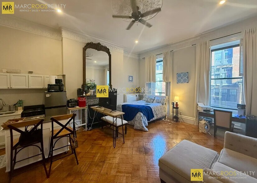 Building Photo - 335 Beacon St