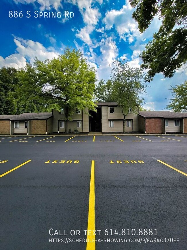 Building Photo - 886 S Spring Rd
