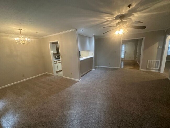 Building Photo - 267 Waterdown Dr