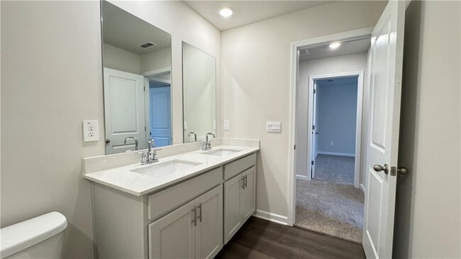 Building Photo - 228 Water Oak Wy