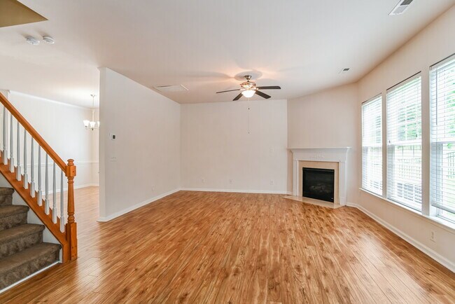 Building Photo - 16002 Raptor Ct