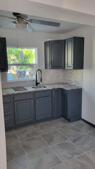 Building Photo - 117 Chicago Woods Cir