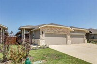 Building Photo - 657 Blackland dr