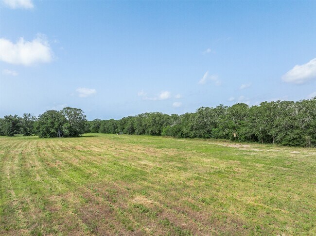 Building Photo - 6811 Mockingbird Rd