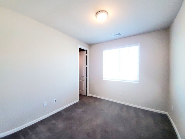 Building Photo - 618 Montage Cir