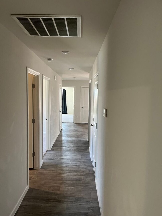 Building Photo - Beautiful Home In Benson, Perfectly Locate...