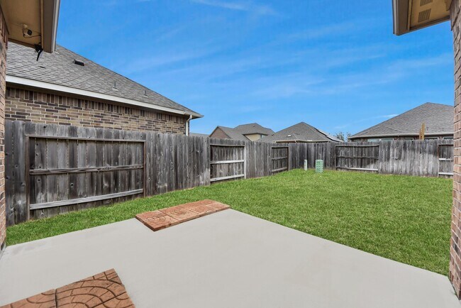Building Photo - 8806 Chapada Highlands Dr