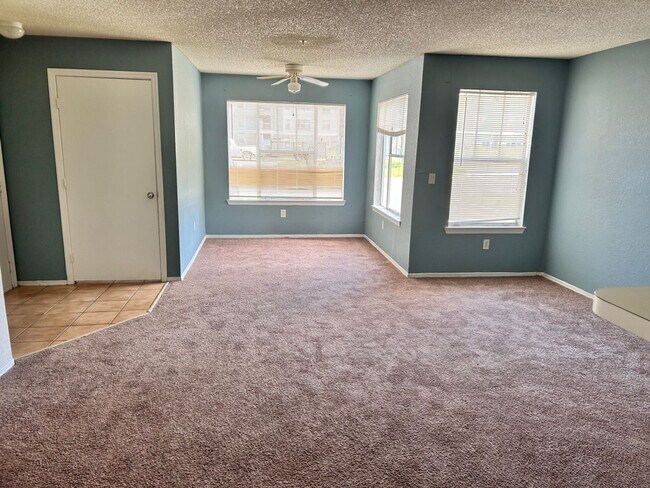 Building Photo - 2Bed/2Bath Condo available at  Villas Del ...