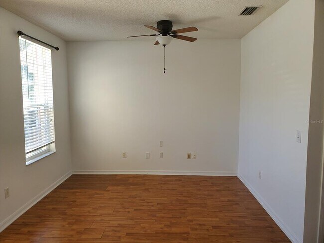 Building Photo - 1411 Sedgwick Dr