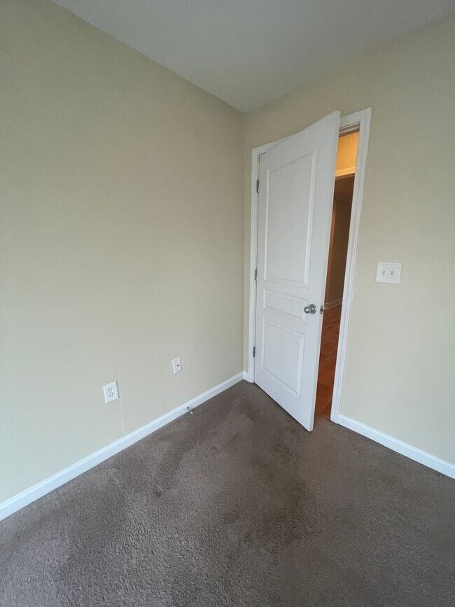 Building Photo - 17-1727 BBCH