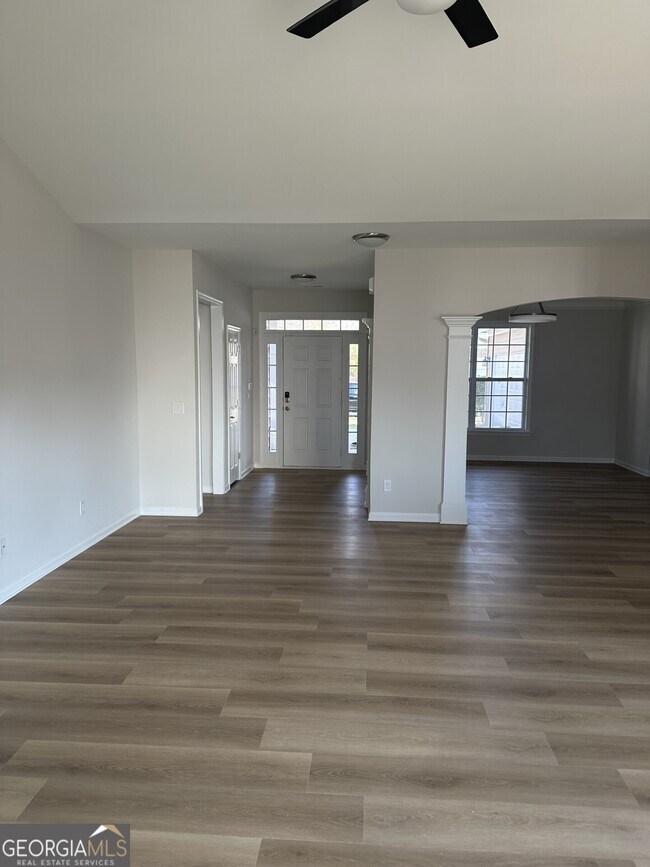 Building Photo - 126 Horseshoe Ln