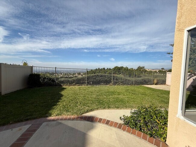 Building Photo - Spectacular view home in Anaheim Hills