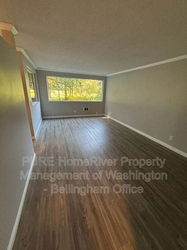 Building Photo - 2 Marigold Dr