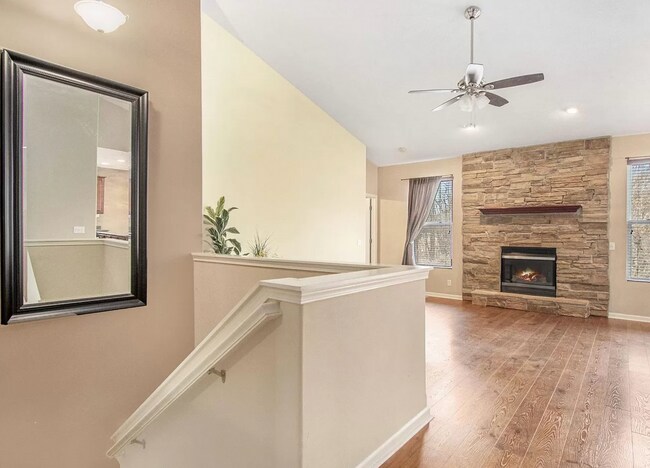 Building Photo - Spacious 4 Bedroom With Modern Comforts & ...