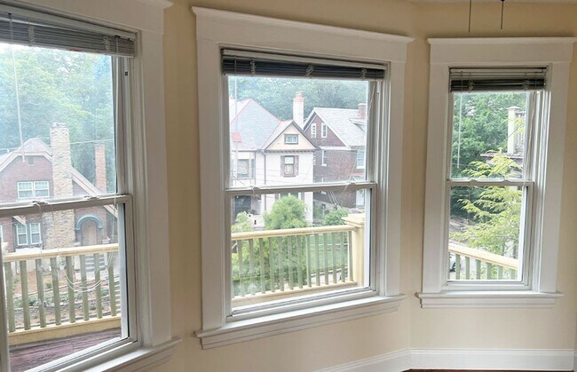 Building Photo - 3436 Lyleburn Pl