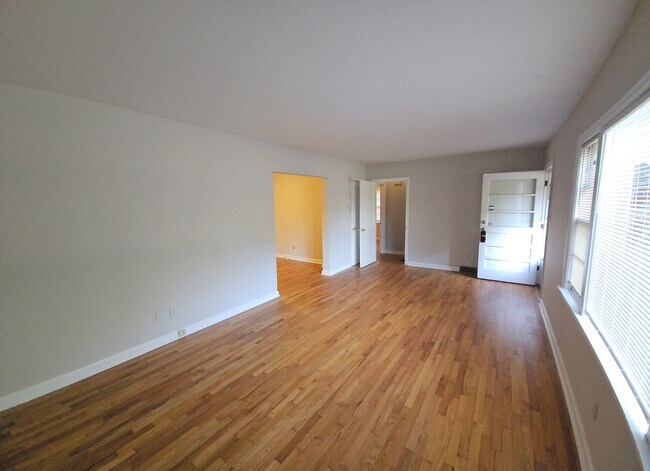 Building Photo - 4438 Harbin St