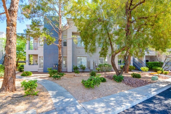 Building Photo - Beautiful 1 BR 1 Bath condo in Green Valle...