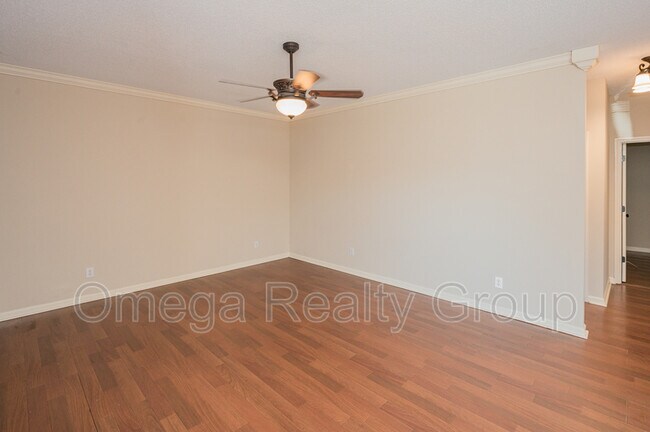 Building Photo - 5314 Austin St