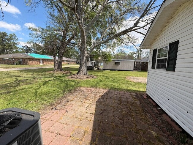 Building Photo - 218 North St