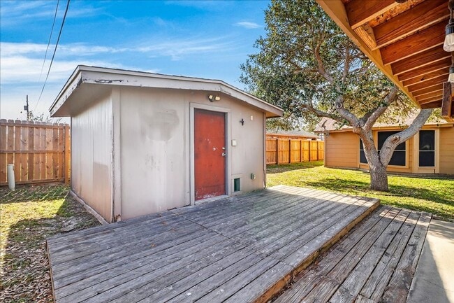 Building Photo - 7502 Fred's Folly Dr