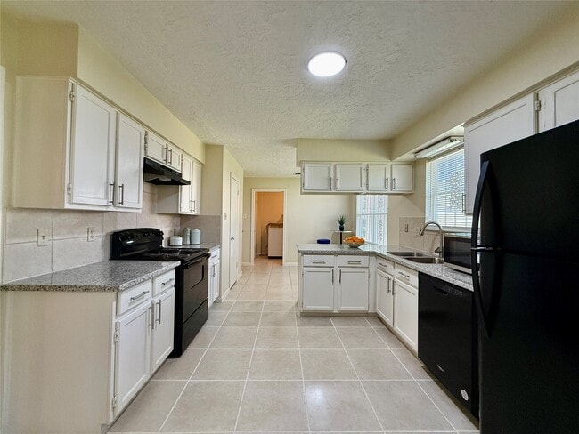 Building Photo - 10718 Nobility Dr