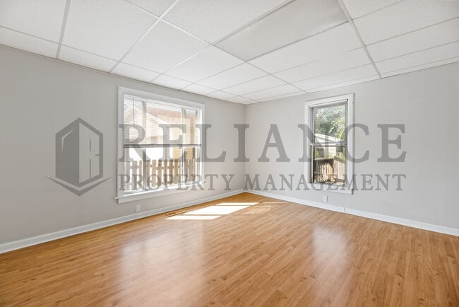 Building Photo - 421 N Meridian Ave