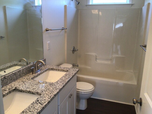 Building Photo - 6682 Knob Hill Ct