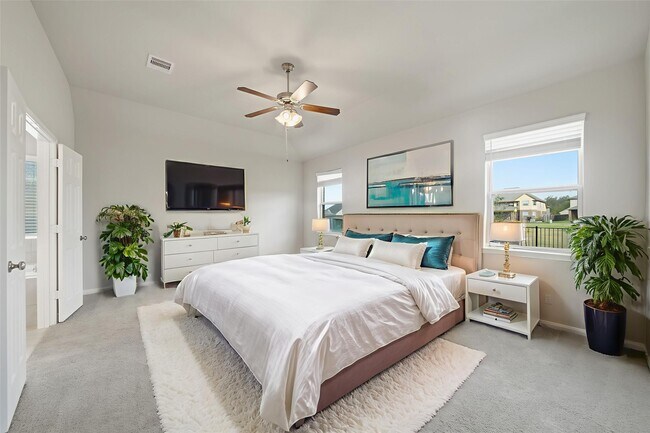 Building Photo - 6010 Kolle Dr