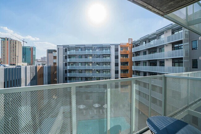 Building Photo - 914 N 4th St