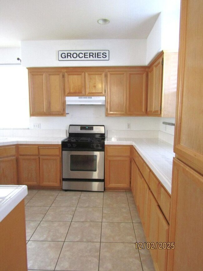 Building Photo - Beautiful 4 Bed 3 Bath Single Family Home in Santa Rosa- $3,250 per month!