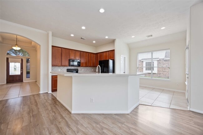 Building Photo - 24623 Blane Dr