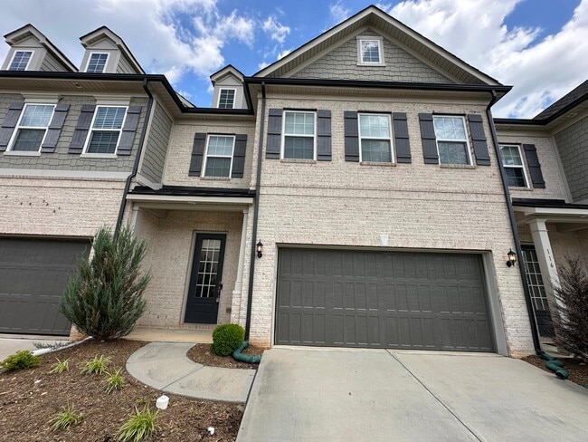 Primary Photo - 120 Heathbrook Ln