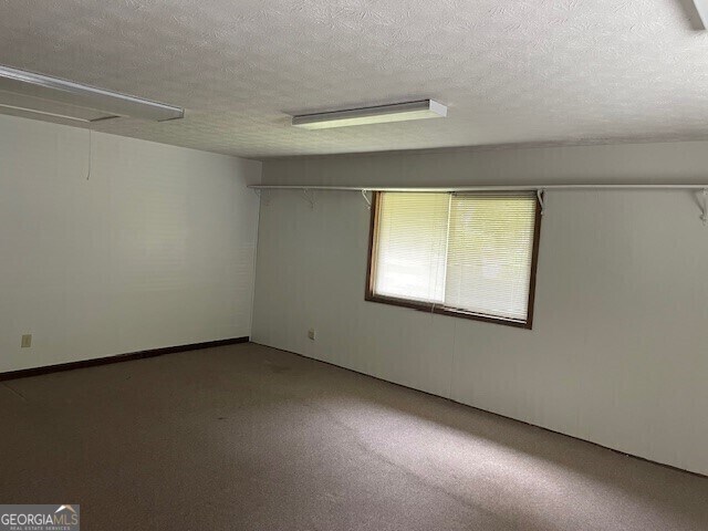 Building Photo - 100 Sandown Dr