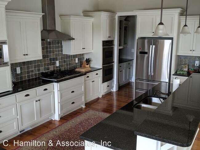 Building Photo - 3 br, 2.5 bath House - 68 Charter Oak Dr