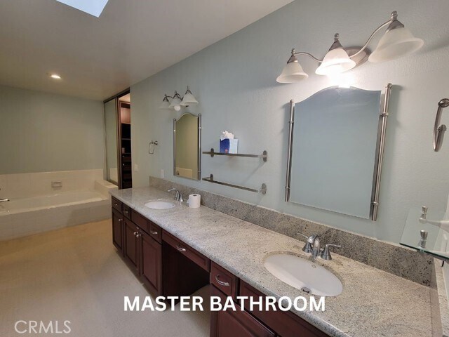 Building Photo - 753 Rushing Creek Pl