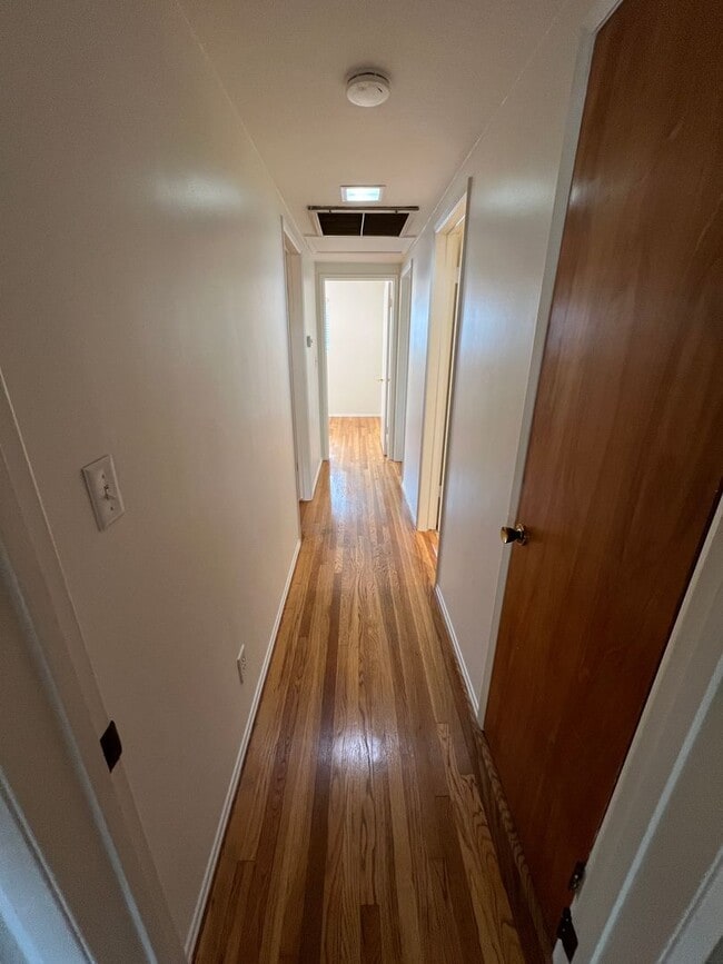 Building Photo - 217 Gridley Rd