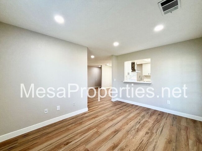 Building Photo - 7095 Lyons Ave