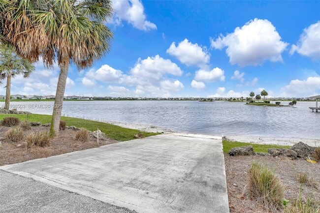 Building Photo - 1368 Haywagon Tr.