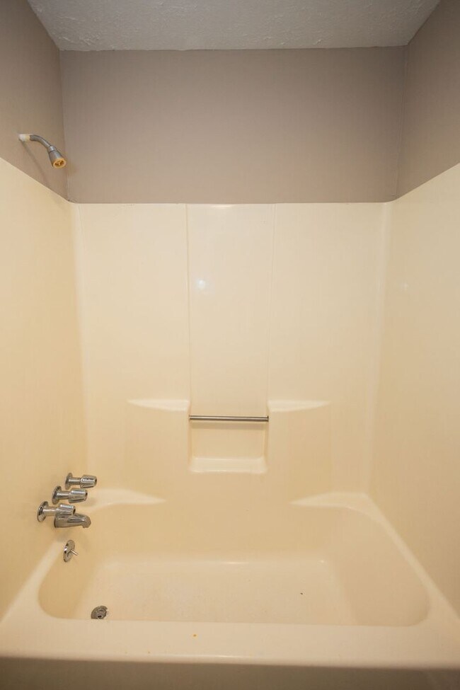 Building Photo - 732-732 Randall St