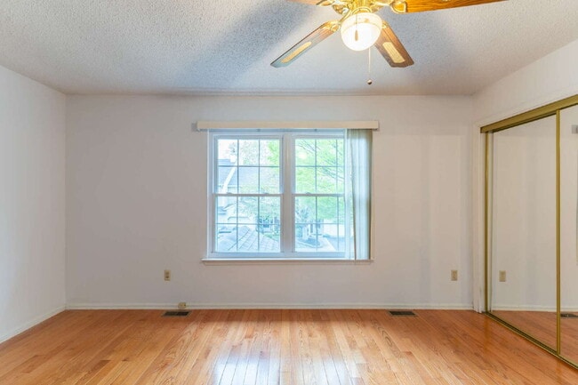 Building Photo - Welcome to your new home in the heart of T...