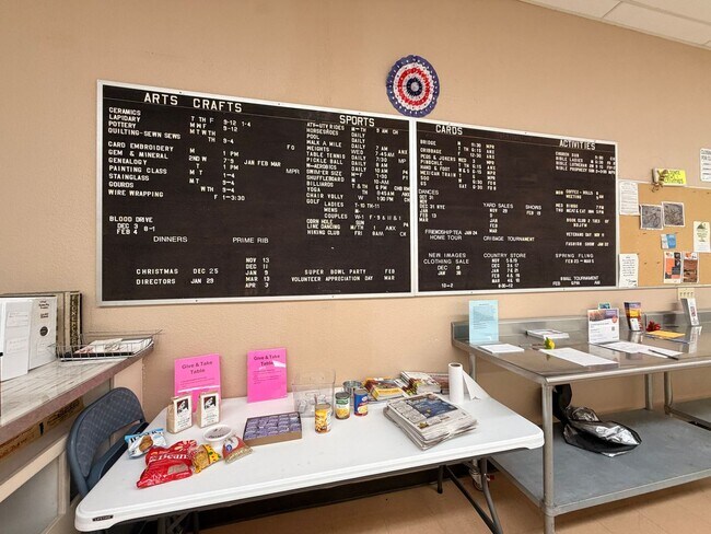 Building Photo - Charming 55+ Park Model in Caliente Casa De Sol