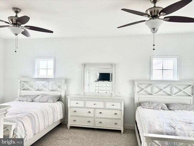 Building Photo - 448 Dock Rd