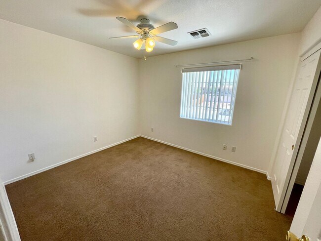Building Photo - Inviting 3 Bedroom Home with RV Parking an...